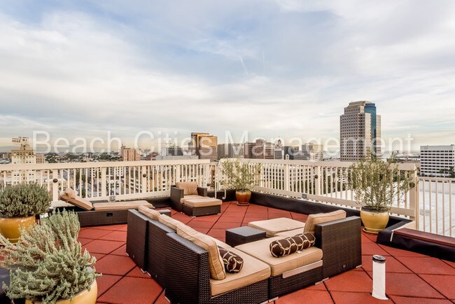 Foto del edificio - 315 W 3rd St