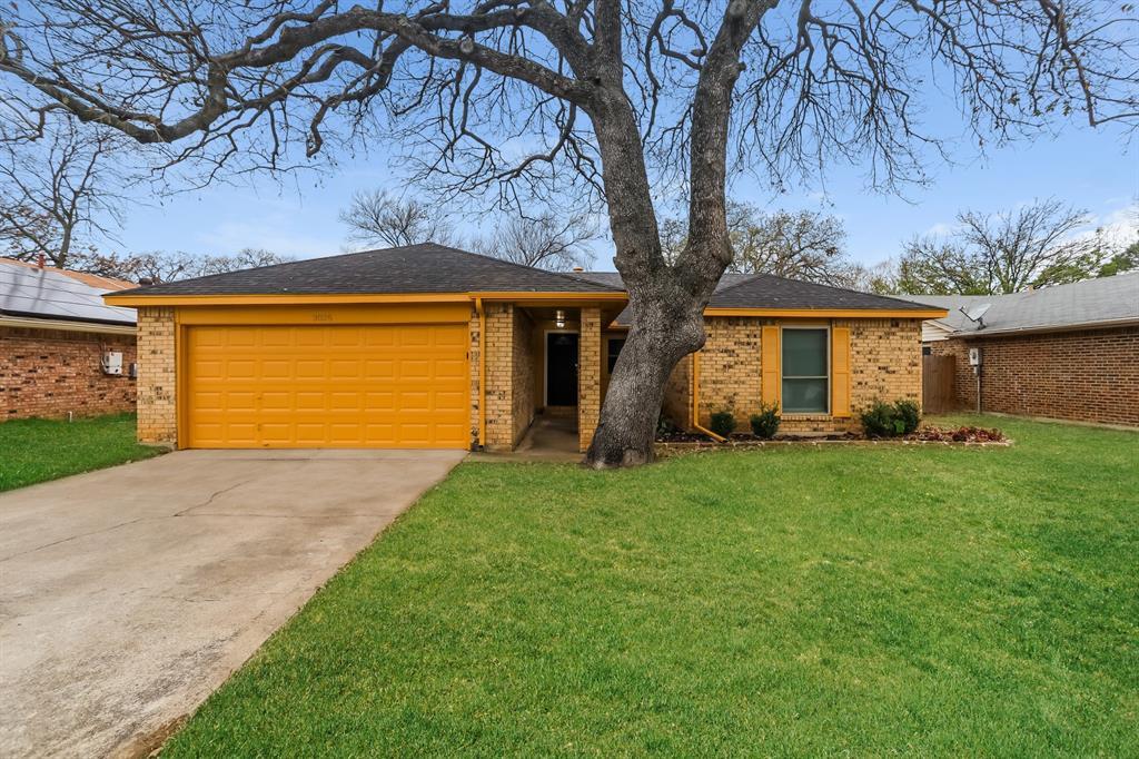 Foto principal - 3025 Woodbridge Dr
