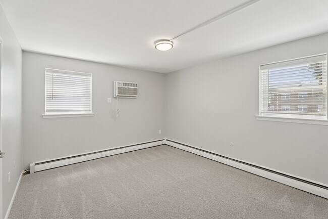 Foto del edificio - Rosedale Court Apartments