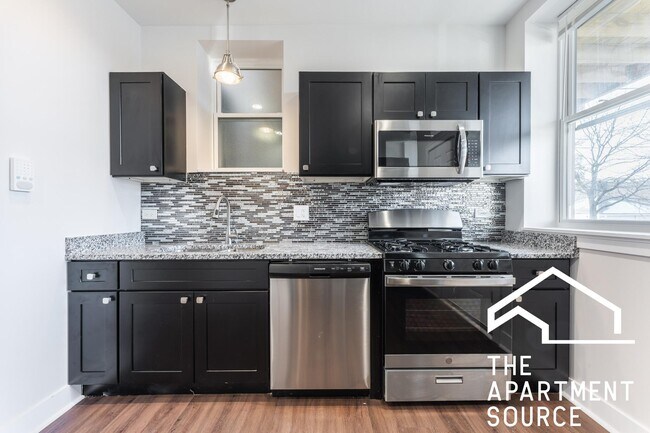 Foto del edificio - 4354 N Troy St