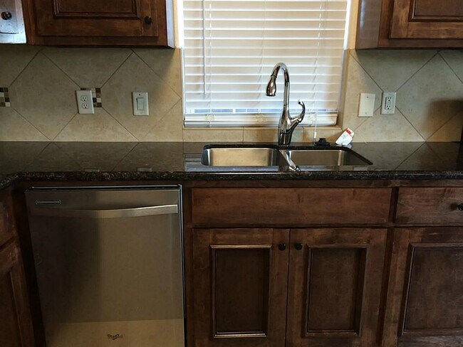 Foto del edificio - 13647 Padgett Dr