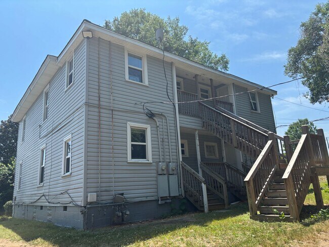 Foto del edificio - 156 Garrett St