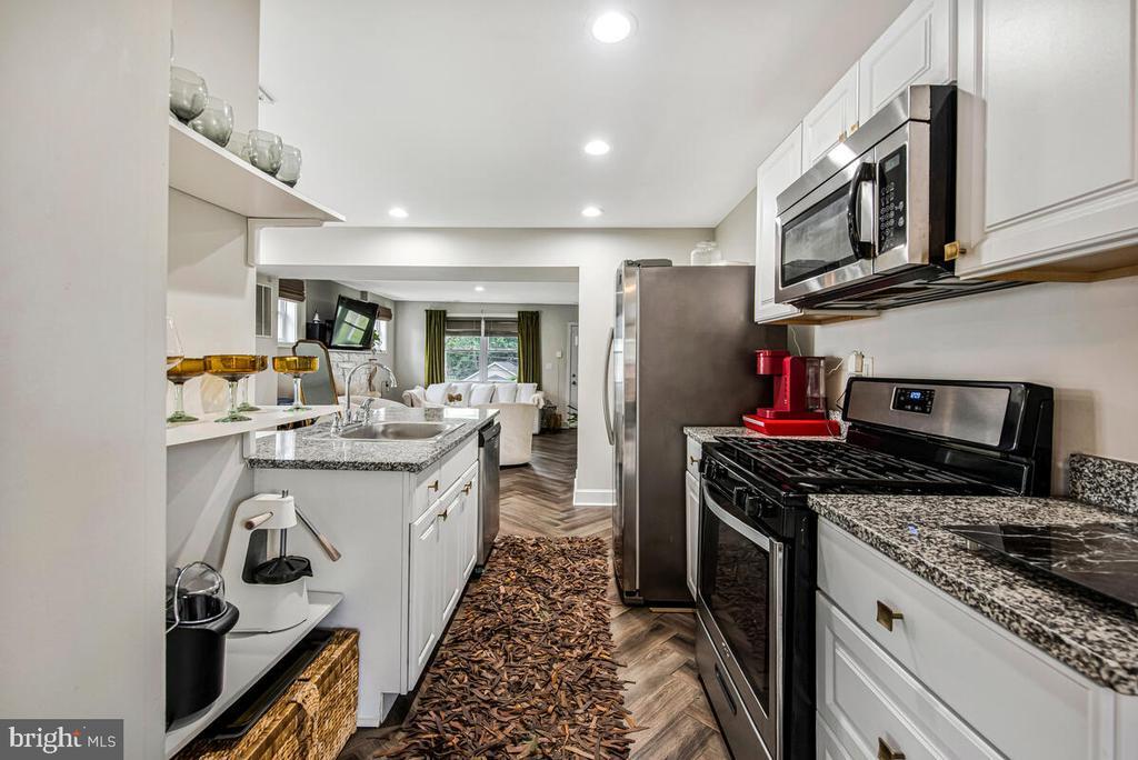 Foto principal - 6106 Clay St NE