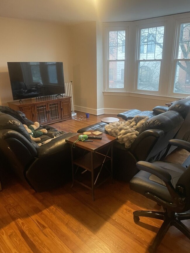 Foto del edificio - 127 E State St