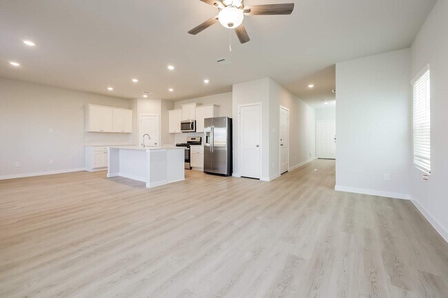 Foto del edificio - 20043 Briarcliff Pk Ln