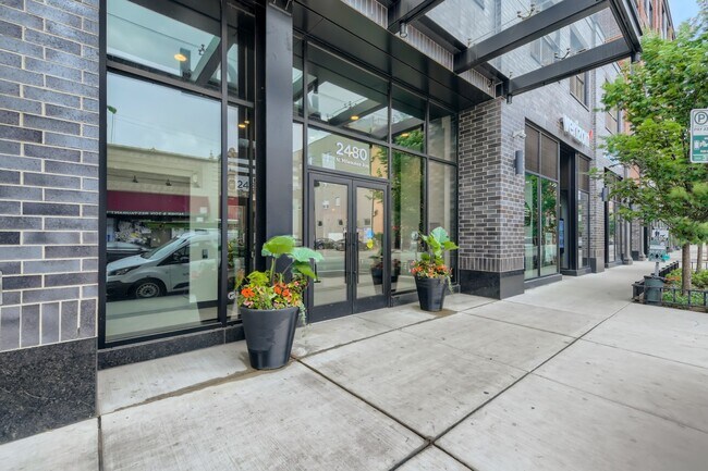 Building Photo - 2840 N Milwaukee Ave