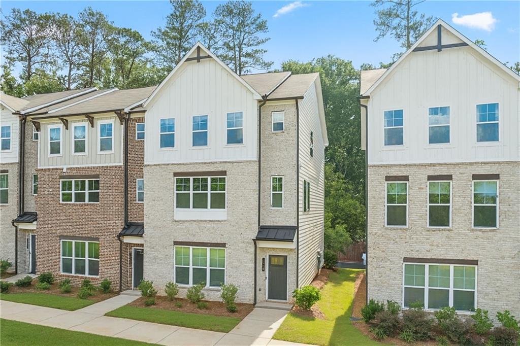 Primary Photo - 3409 Catalan Aly