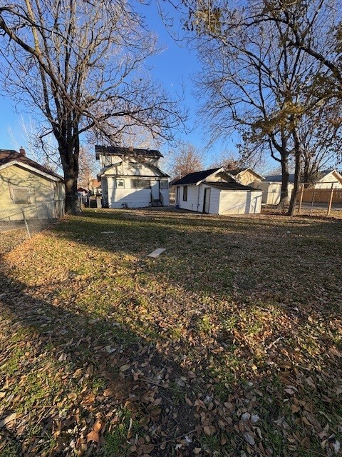 Building Photo - 2019 N Fairview Ave