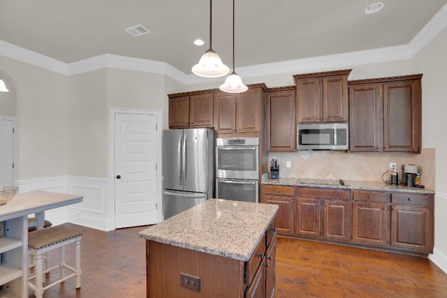 Building Photo - 12 Hillfoots Ct