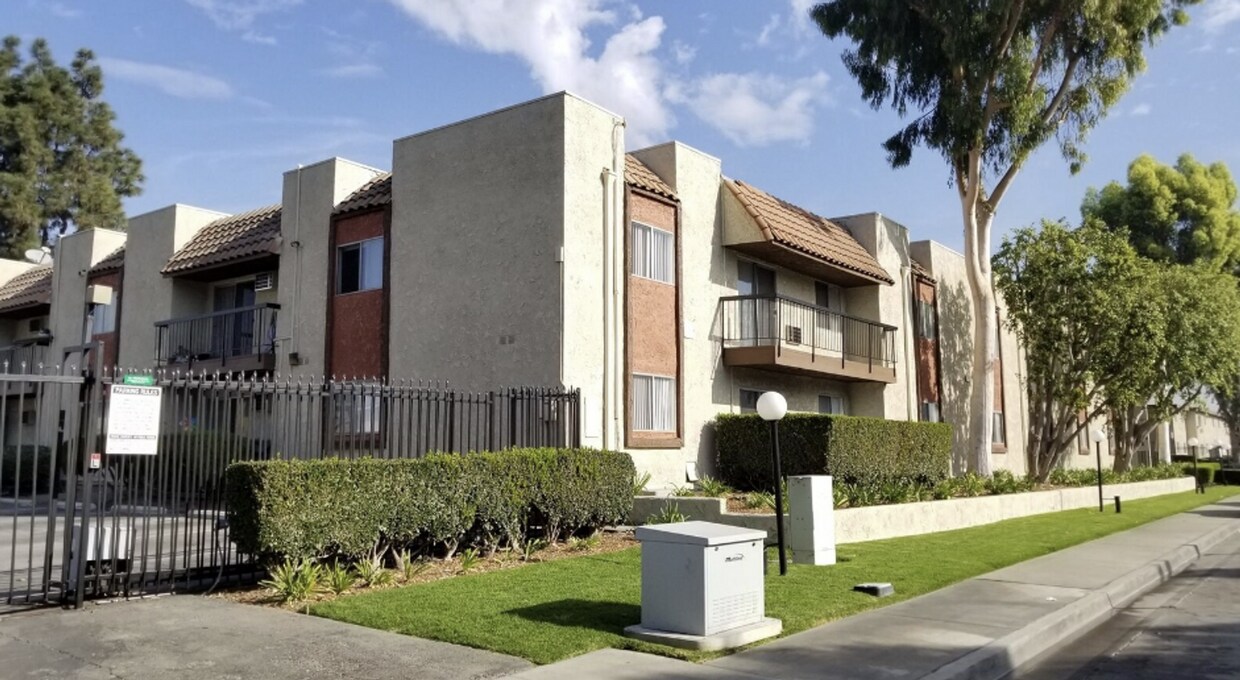 Los Arboles Apartments Apartments in Artesia, CA Westside Rentals