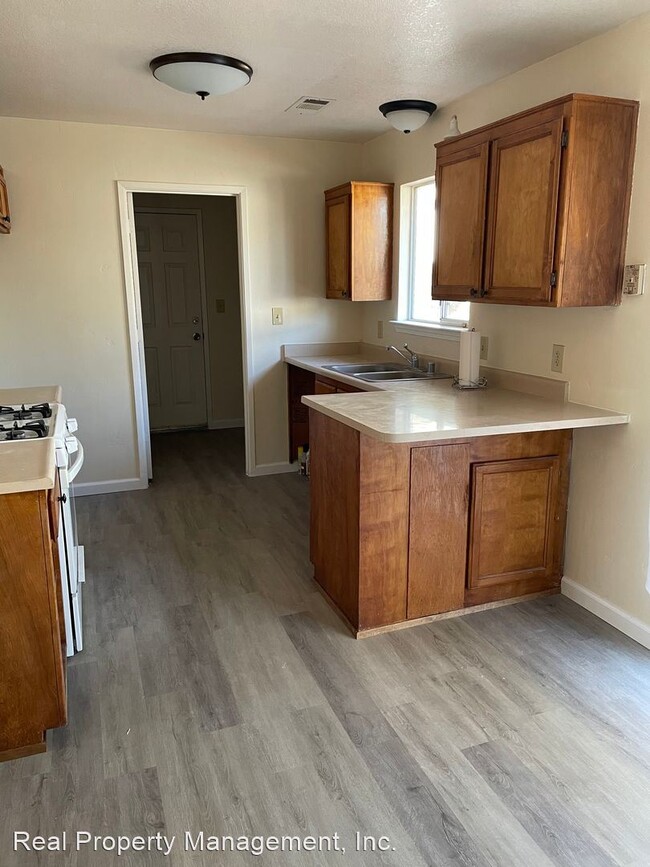 Building Photo - 3 br, 2 bath House - 1149 North Blvd.