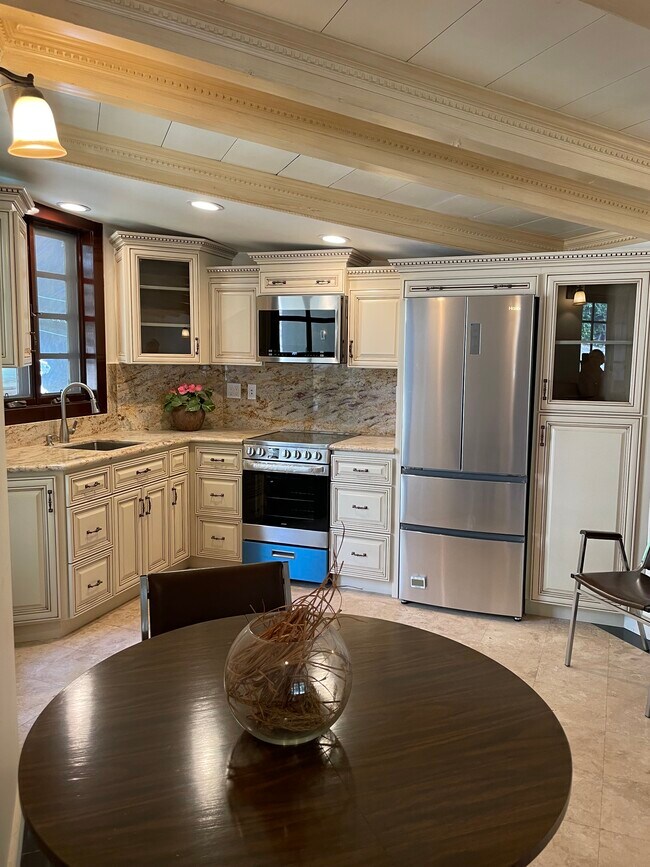 Kitchen - 1910 Niodrara Dr