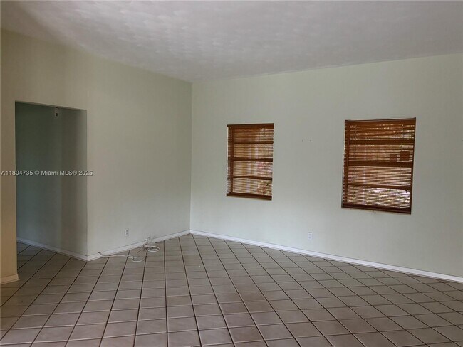 Building Photo - 5951 SW 84th St