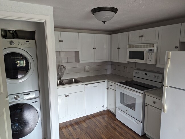 Building Photo - 114 Klein Creek Ct