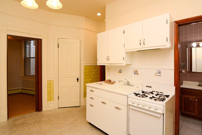 Foto del edificio - 2825 W Shakespeare Ave