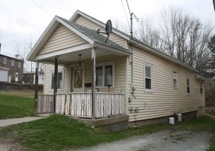 Building Photo - 43 Lake St