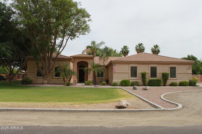 Foto del edificio - 13930 E Vallejo St