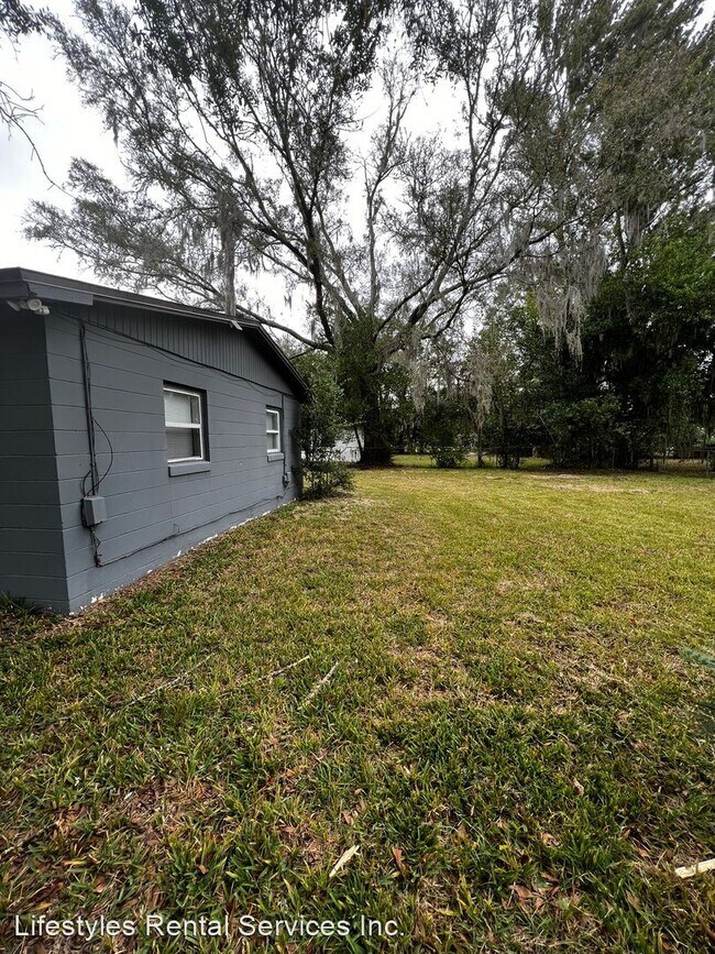 Foto del edificio - 3 br, 1.5 bath House - 9433 Sibbald Rd