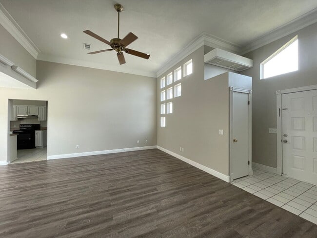 Building Photo - "Charming 3-Bed Oasis with 2 Baths in Prime Panama City Beach Location – 1,423 Sq. Ft. of Serene ...