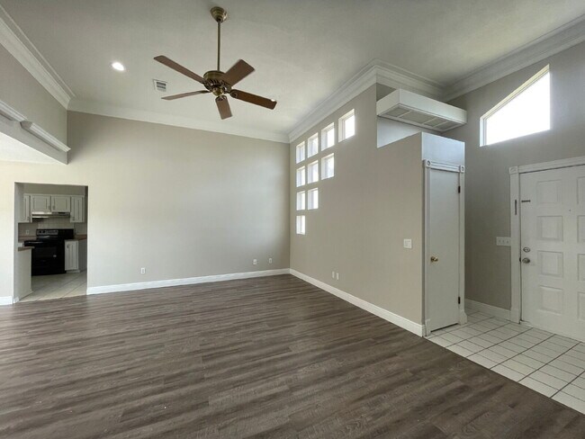 Foto del edificio - "Charming 3-Bed Oasis with 2 Baths in Prime Panama City Beach Location – 1,423 Sq. Ft. of Serene ...