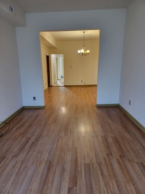living room/dining room - 3436 S Giles Ave
