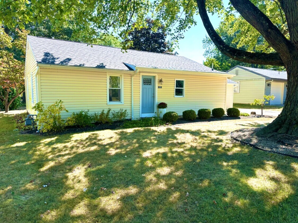 Primary Photo - 232 Park Pl