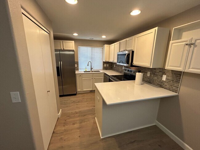 Foto del edificio - Newly Remodeled 3 Bedroom 2 Bath Home!