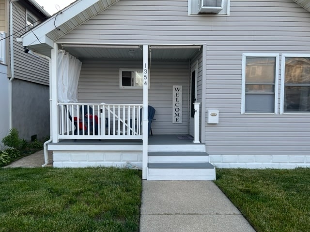 Building Photo - 1354 Simpson Ave