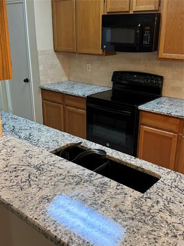 Foto del edificio - 232 Lodge Rd