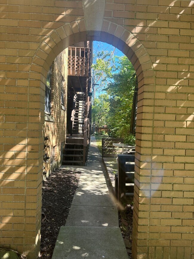 1909 Lauderdale Rd Unit 7, Louisville, KY 40205 Condo for Rent in