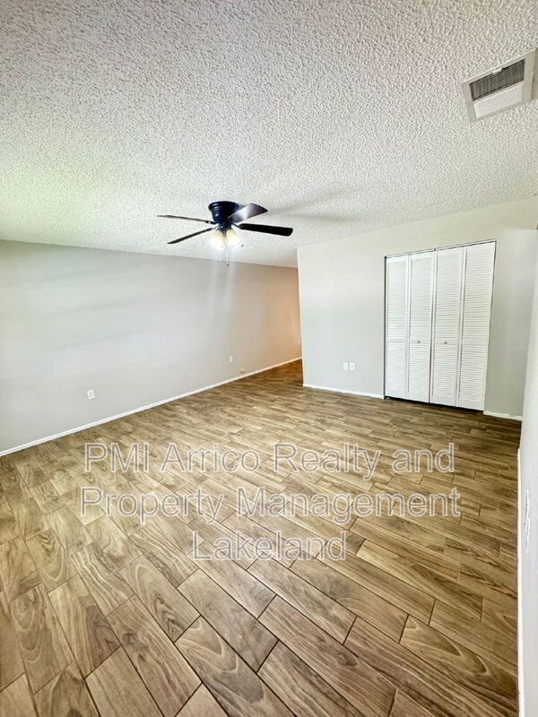 Foto del edificio - 1342 Reynolds Rd
