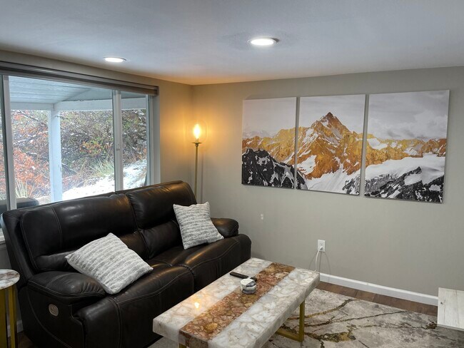 Living room - 8255 Oak St