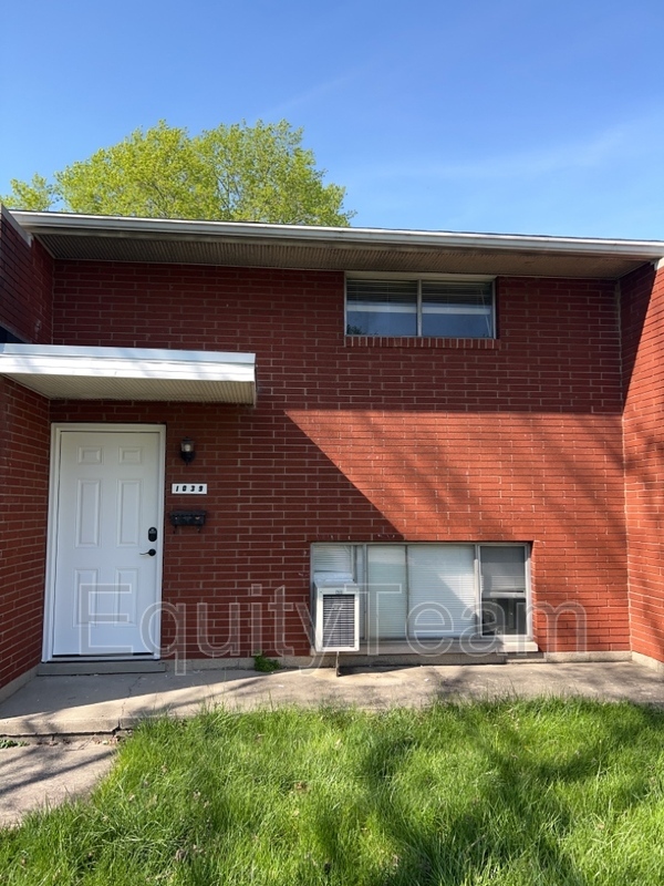 Primary Photo - 1039 E Pearl St