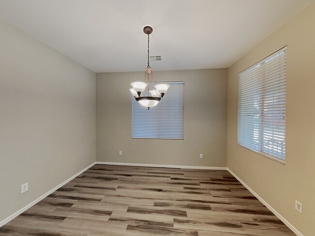 Building Photo - 4363 Acropolis Ave