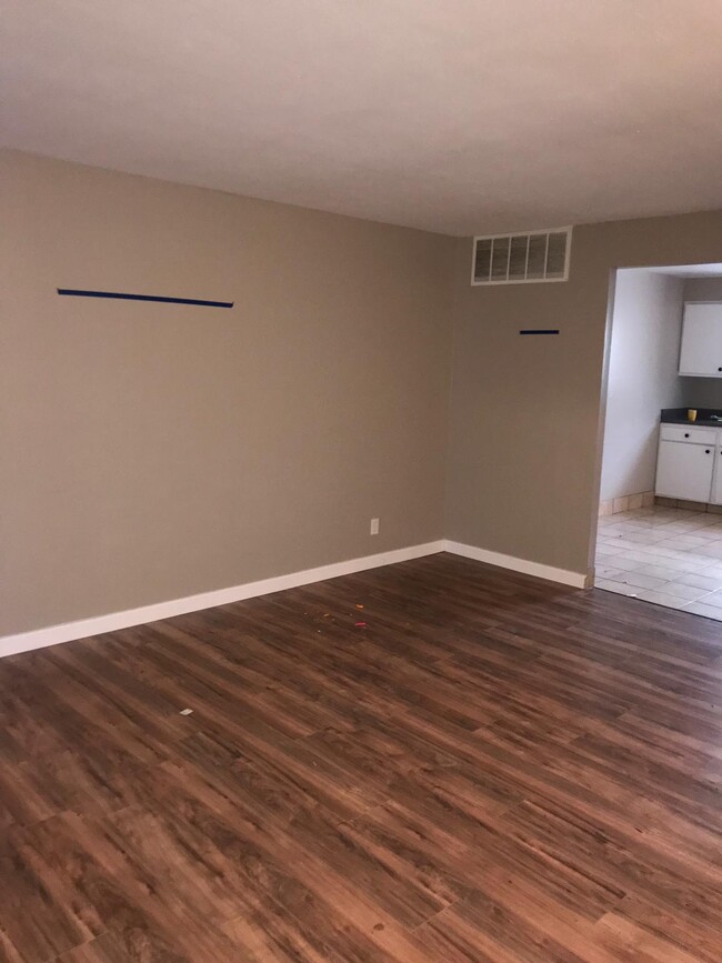 Building Photo - 1614 Lee Terrace Dr