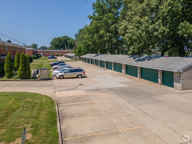 Building Photo - Emerald Village Apartments