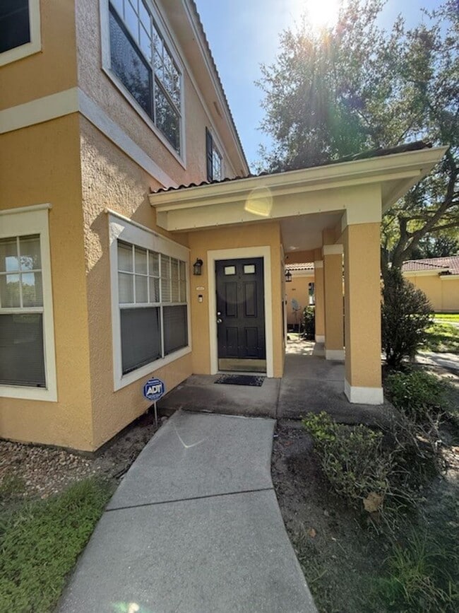 Building Photo - 1912 Arbor Lakes Cir