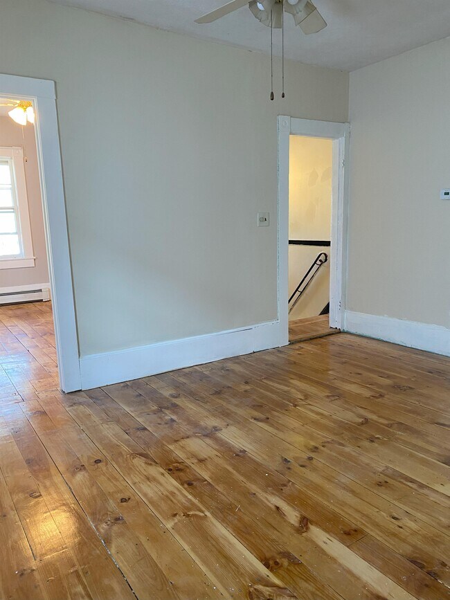 Foto del edificio - 371 Riverside St