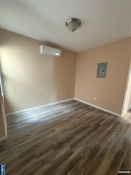 Photo - 172 N Main St Apartment