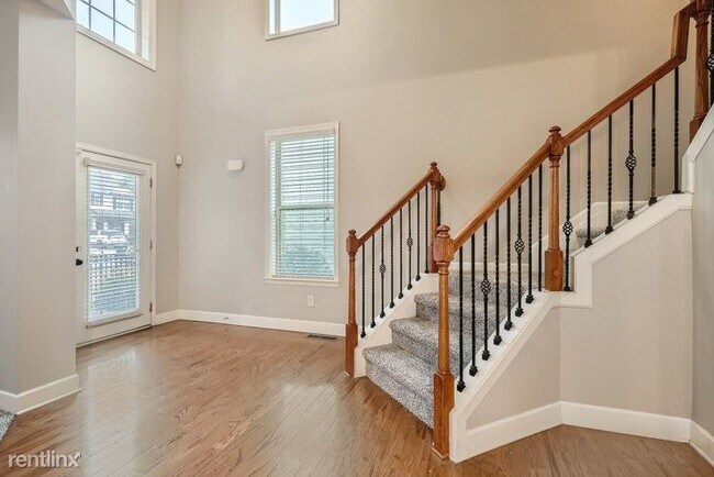 Building Photo - 4 br, 2.5 bath House - 1867 Ruby Mountain ...