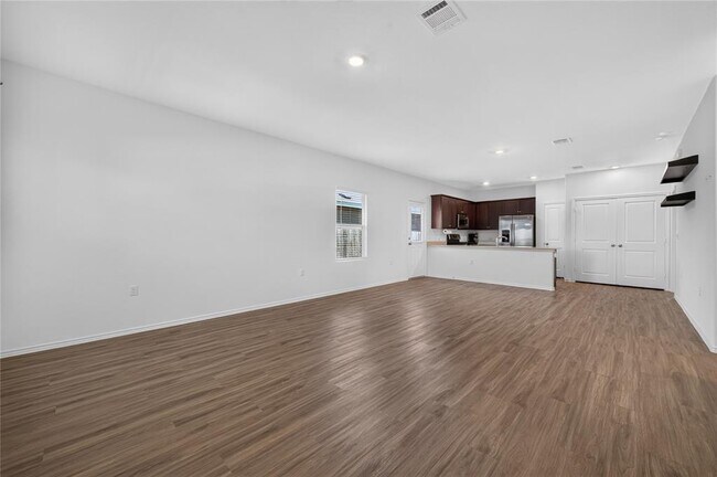 Foto del edificio - 15608 Spring Hill Ln