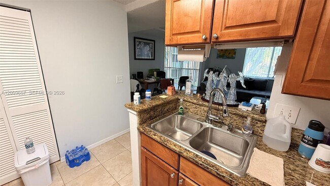 Foto del edificio - 4055 W McNab Rd