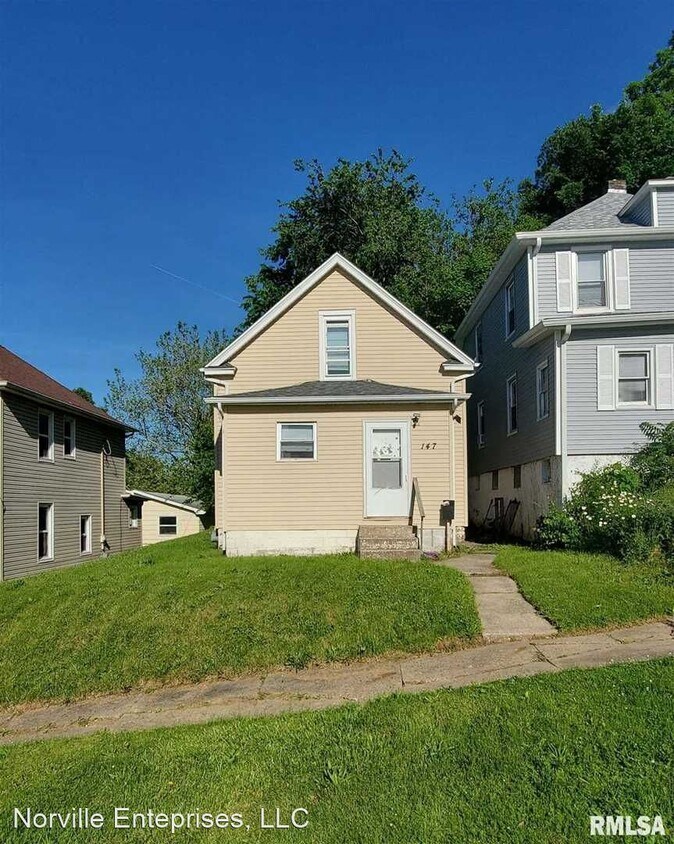 147 6th St, Silvis, IL 61282 House Rental in Silvis, IL