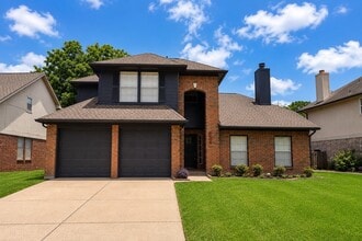 Building Photo - 14403 Little Willow Walk