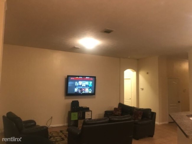 Foto del edificio - 3 br, 2 bath House - 15918 Hidden Crest Dr