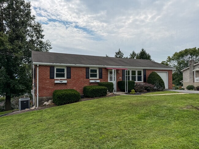 Foto del edificio - 1435 Bowmansville Rd