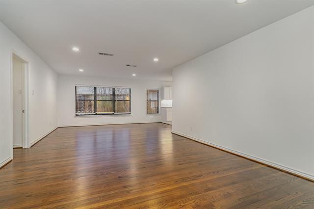 Building Photo - 6433 Ravendale Ln