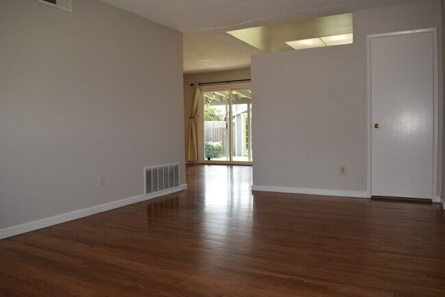 Building Photo - 2956 Terilyn St