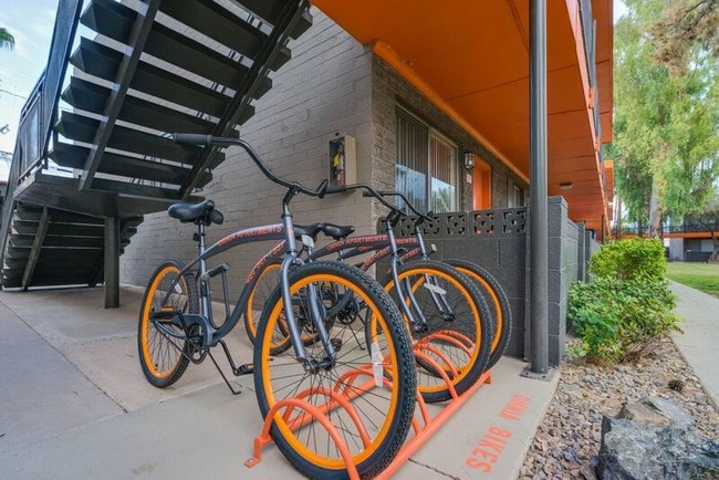 Building Photo - Emerson Park