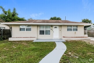 Building Photo - 4973 Elmhurst Rd